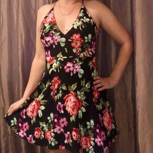 Black/floral Forever 21 strappy dress